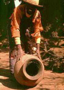 Apiculture à Madagascar (1985)